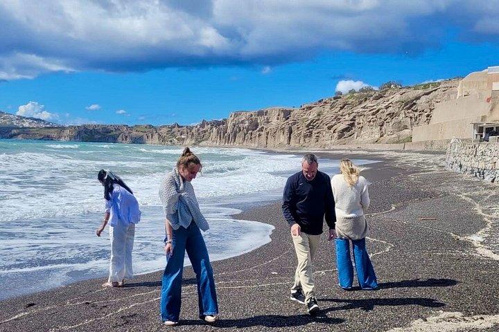 Santorini Private Customizable Tour: Highlights & Hidden Gems