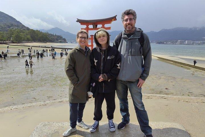 Hiroshima & Miyajima en 1 jour : Visite privée, Guide licencié