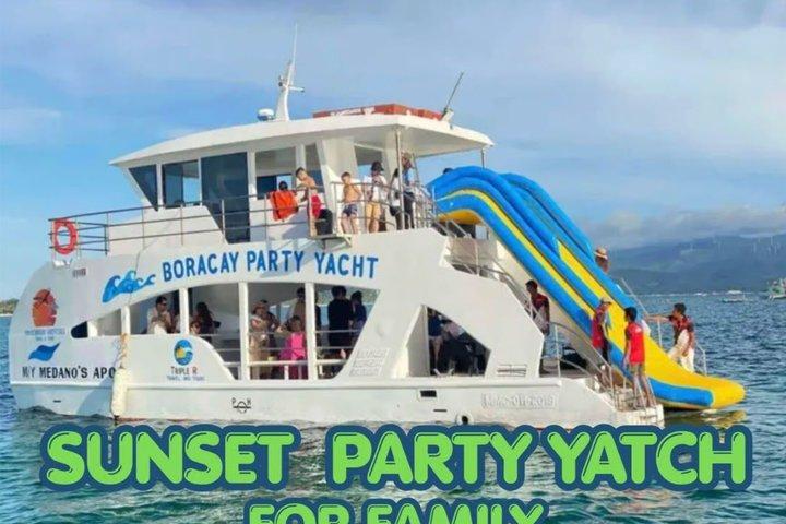 Boracay Sunset Party Boat o Yacht con Kayak/SUP/Snack/Bevande