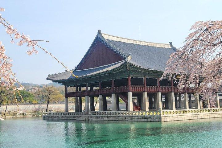 SEOUL ROYAL HERITAGE : Gyeongbok Palace, Insadong,Namsan Cablecar