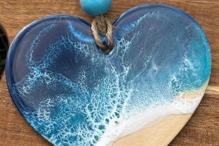Make your own Maui Souvenir/Ocean resin class