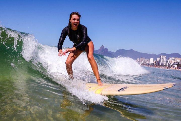 Lessons de Surf no Rio: Autentic Arpoador Beach Surf Experience