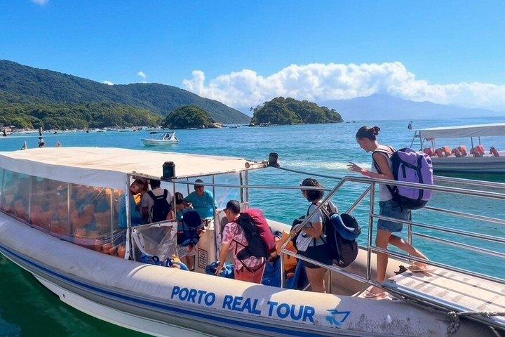 Transfert régulier d'Ilha Grande (Abraão) à Rio de Janeiro.