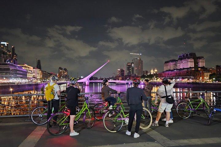 Tour nocturno en bicicleta eléctrica por el centro de Buenos Aires
