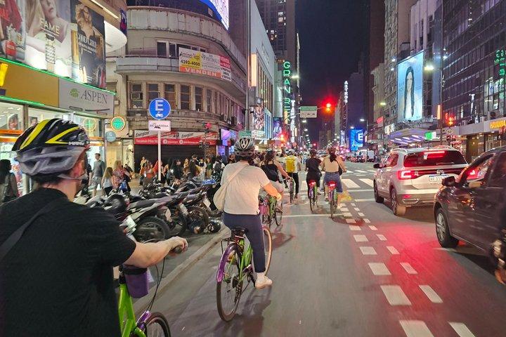 Excursão Noturna de E-Bike em Buenos Aires