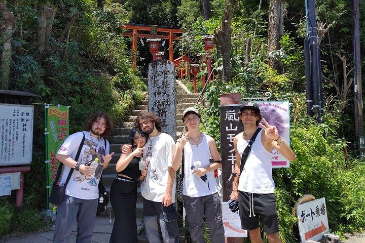 ライセンスガイド付き車での京都カスタマイズプライベートツアー