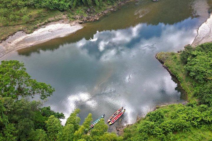 フィジーの宝石、フィジーの村、滝、コーラルコーストのランチ付き