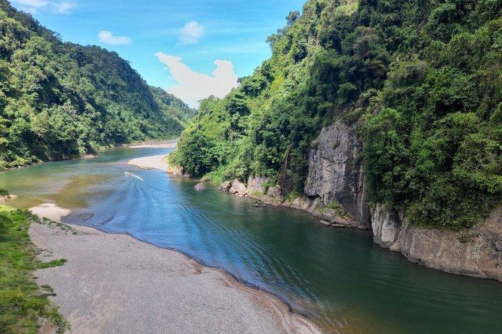 フィジーの宝石、フィジーの村、滝、コーラルコーストのランチ付き