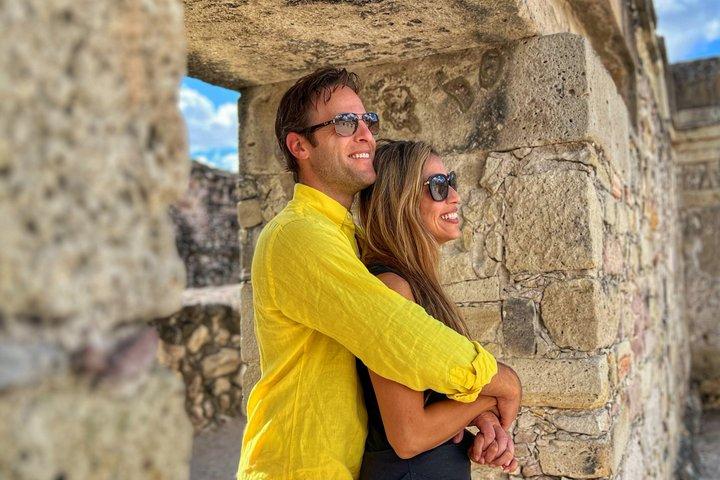 Tour: Monte Albán, Mitla, Alebrijes, Teotitlán en Mezcal