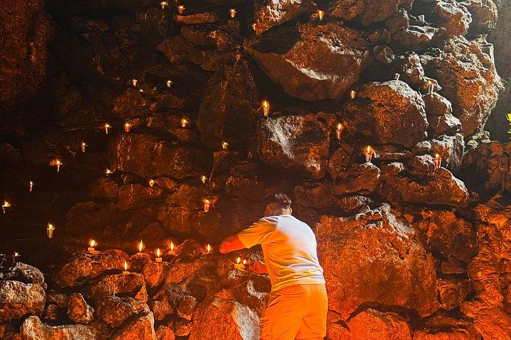 Balloon Flight in Teotihuacan + La Gruta Experience