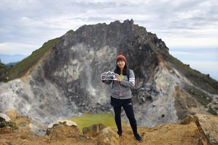 シバヤック火山のハイキングとベラスタギ周辺のシティツアー