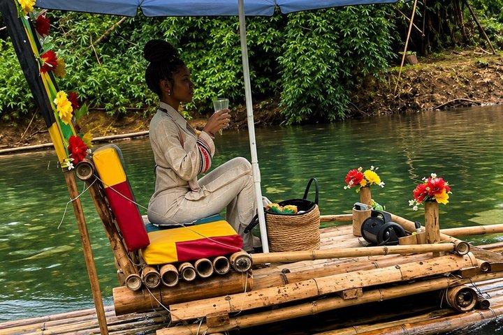 Customized Bamboo Rafting Limestone Massage