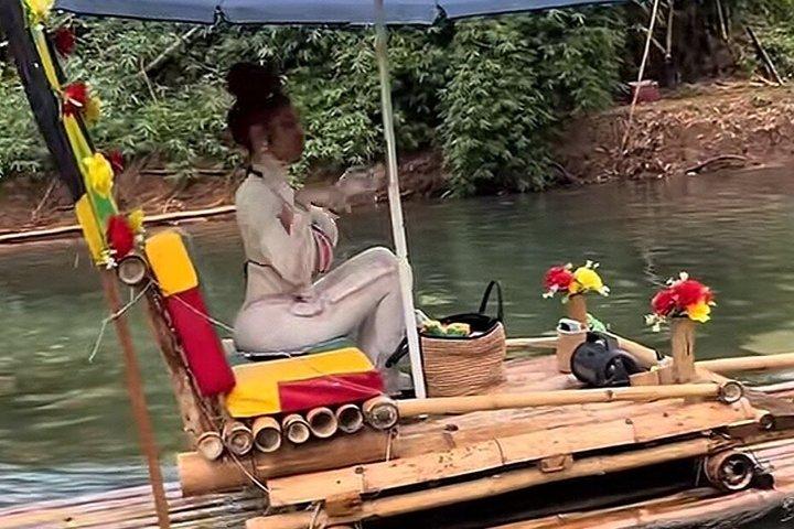 Customized Bamboo Rafting Limestone Massage