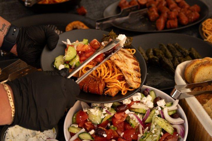 豪華少人数カタマランクルーズ（BBQ、オープンバー＆送迎付）