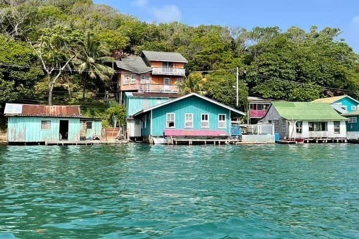 Roatan East side Mangrove Tunnel Tour met geschiedenis en cultuur