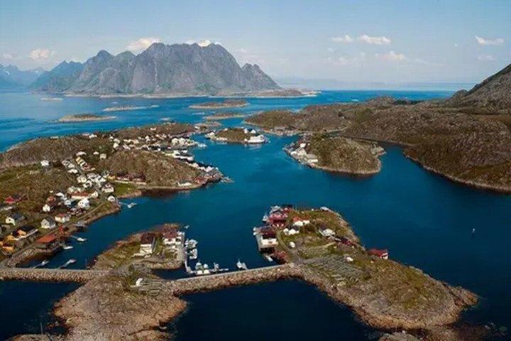 Lofoten Hidden Islands and Coastal Villages Boat Tour