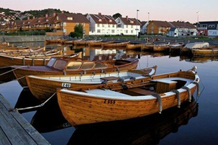 Lofoten Hidden Islands and Coastal Villages Boat Tour