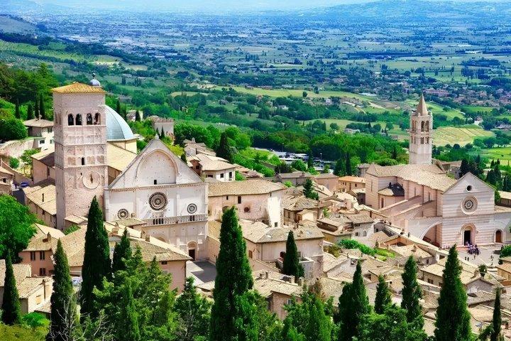 Assisi: Besuchen Sie alle Franziskanerklöster, Abfahrt von Rom