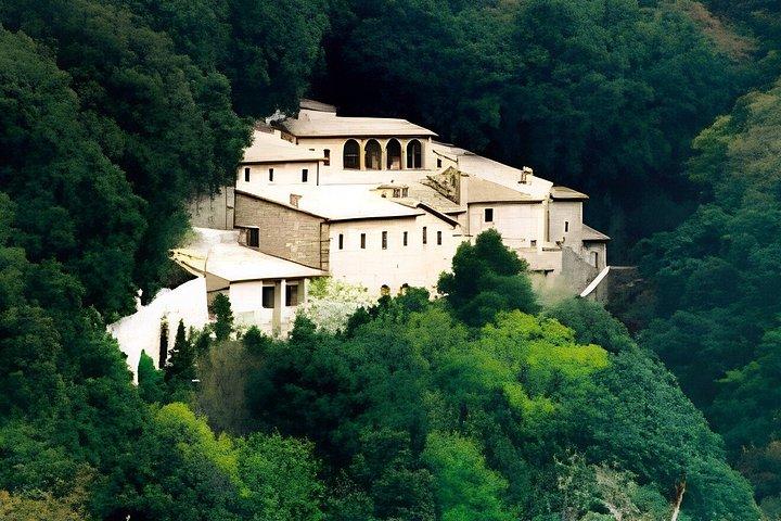 アッシジ：ローマを出発し、フランシスコ会の聖地をすべて巡る