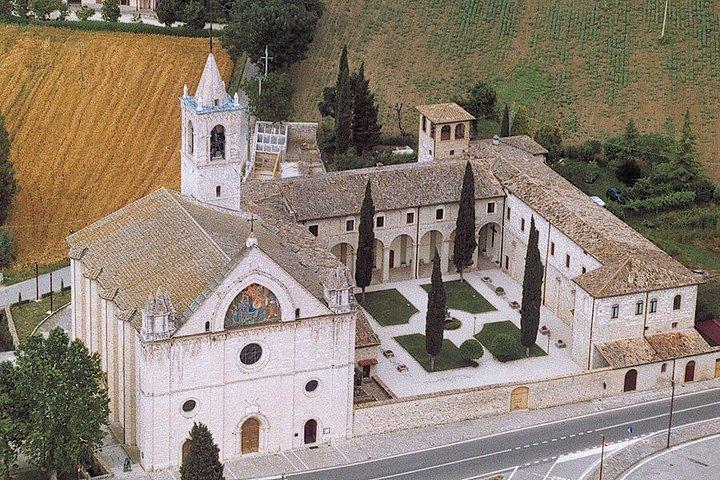 アッシジ：ローマを出発し、フランシスコ会の聖地をすべて巡る