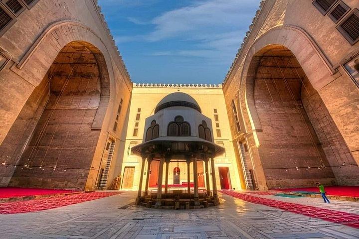 イスラムカイロの失われた宝石スルタンハッサン・イブン・トゥールーン、エル・モエズ