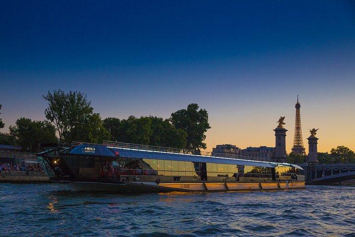 Bateaux Mouches® パリのセーヌ川ディナークルーズ