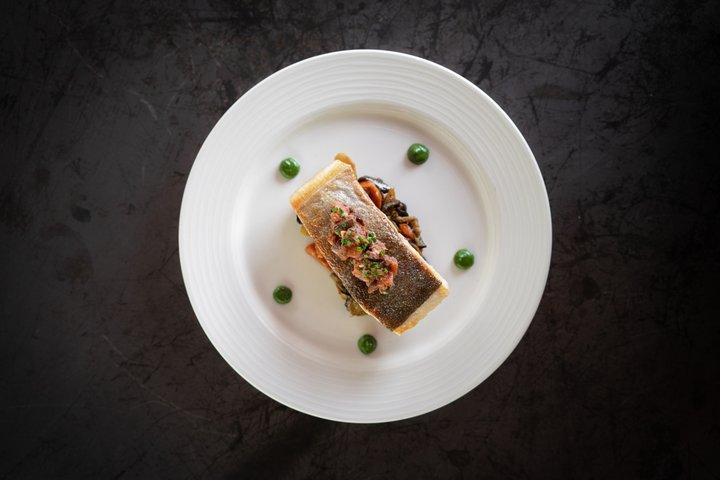 Bateaux Mouches® パリのセーヌ川ディナークルーズ