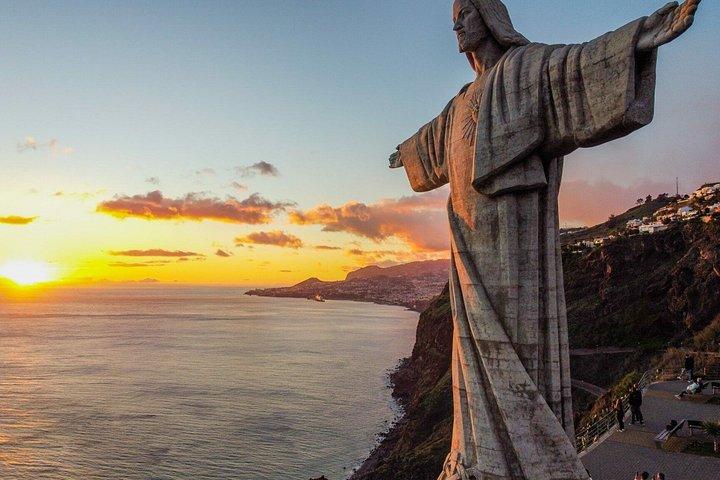 Funchal 4x4 og Whale Watching Combo-eventyr