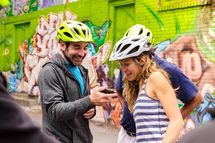 バイク/E-バイクツアー：モントリオールの隠れた宝、ビールまたはワイン付き