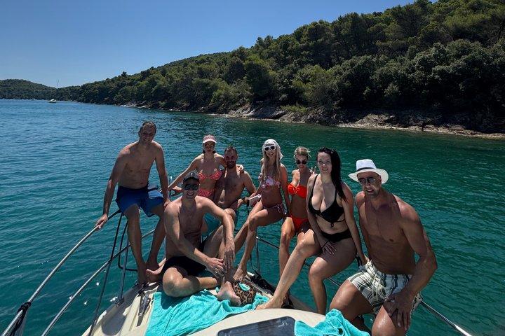 Experience Zadar Archipelago with Antares sailing shared tour