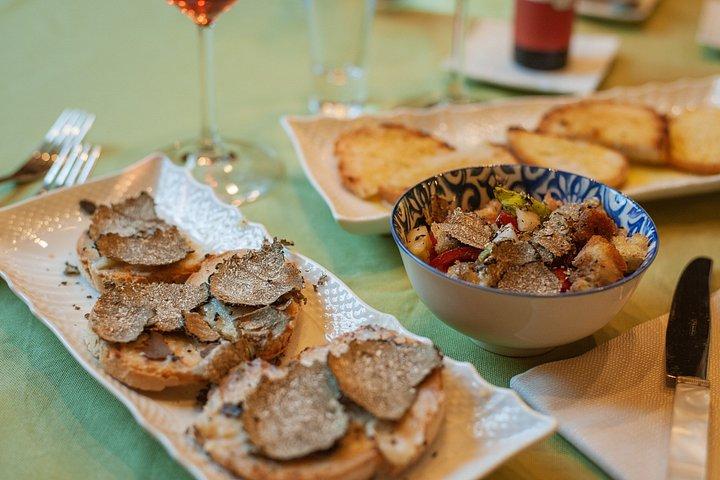 Truffle Hunt & Tasting – Tuscany's Truffle Capital