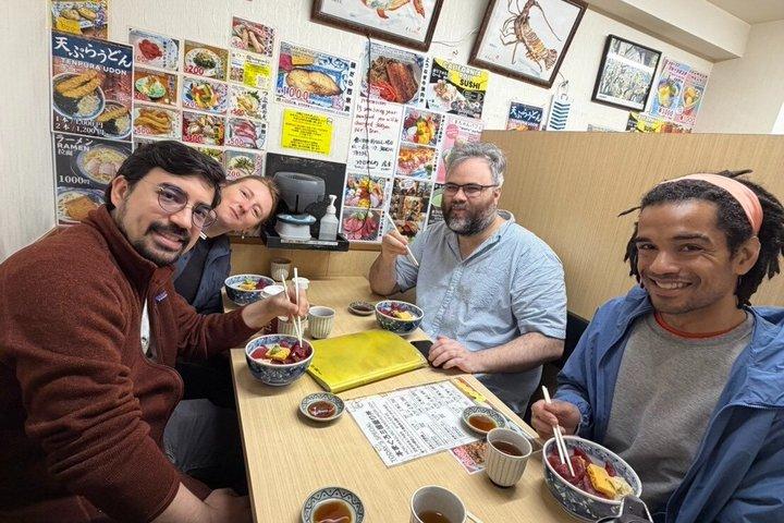 築地魚市場午前ツアー最も新鮮なマグロ魚