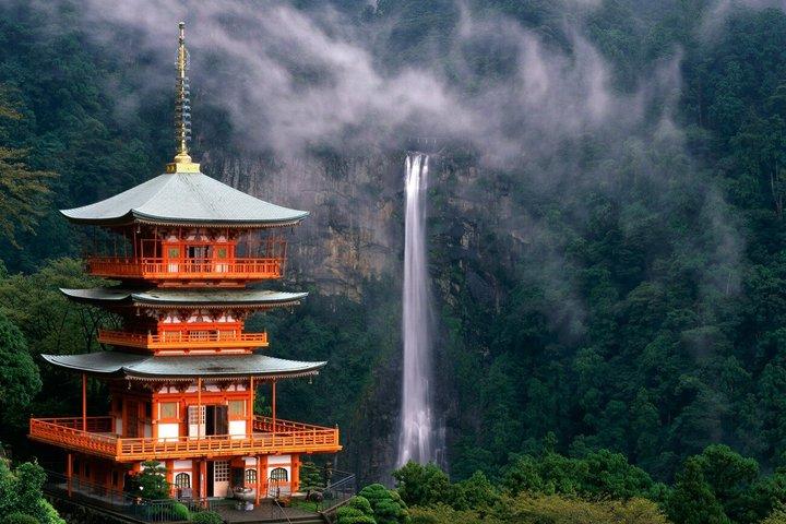 熊野古道半日大門坂と那智大社ツアー