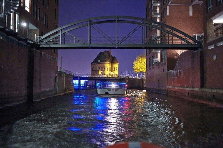Viaggio di 90 minuti ad Amburgo con le luci serali allo Speicherstadt