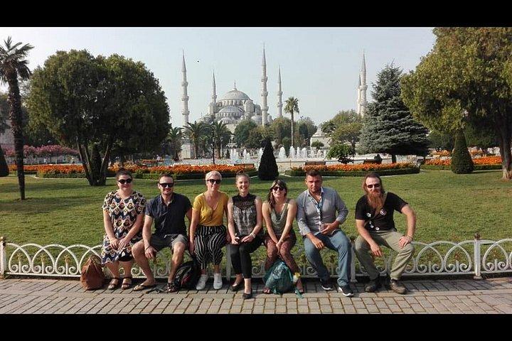 UNDER ISTANBUL: Hel dag privat guidad stadstur