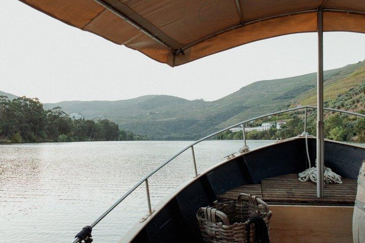 Douro Valley Weintour mit privatem Boot und Weingut Mittagessen