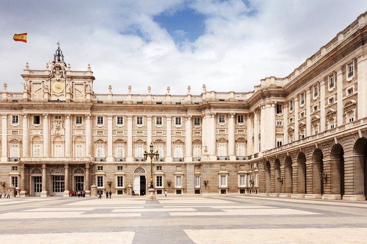 Madrid Privat Halvdagstur med Royal Palace, Historic Center