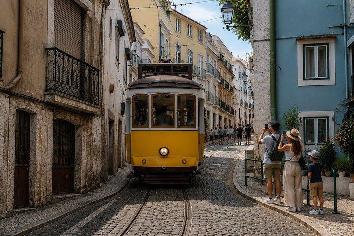 Lisbon Like a Local : privéwandeling met drankproeverij