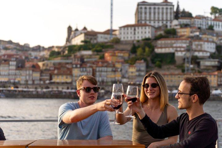 4-stündige traditionelle Portugiesische Essen und Wein Tour in Porto