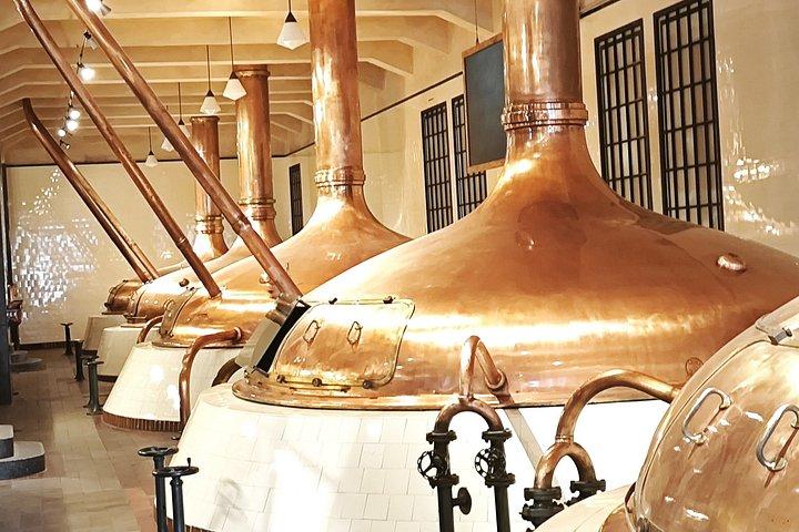 Pilsen、ガラス細工&カールシュタイン:プラハからのプライベート日帰り旅行