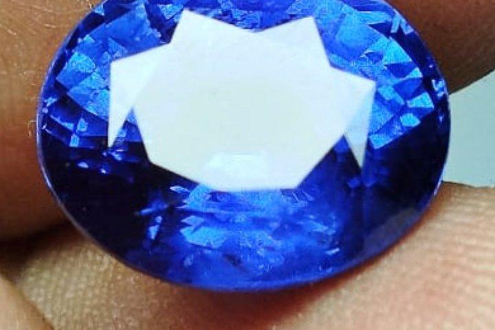 コロンボからラトゥナプラ（宝石の街）への宝石ツアー