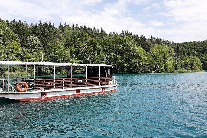 Plitvice Lakes Private Day Trip from Zagreb - Premium SUV