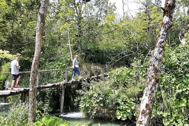 Plitvice Lakes Private Day Trip from Zagreb - Premium SUV