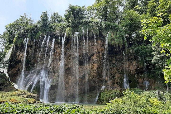Plitvice Lakes Private Day Trip from Zagreb - Premium SUV