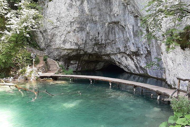 Plitvice Lakes Private Day Trip from Zagreb - Premium SUV