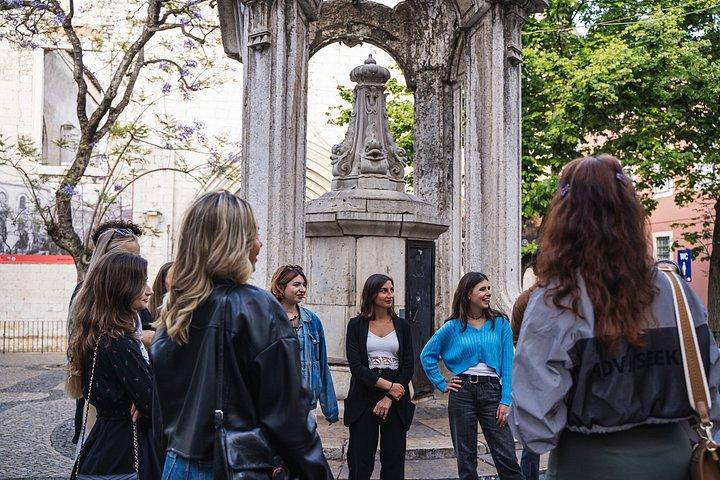 Tour a pie por Lisboa y experiencia en el mercado local