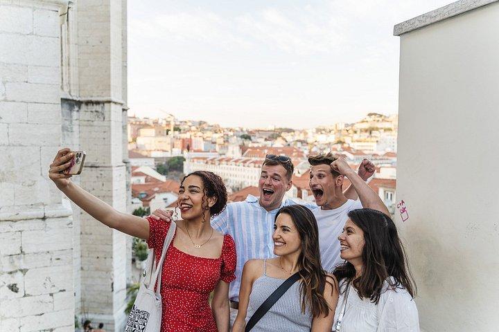 Tour a pie por Lisboa y experiencia en el mercado local