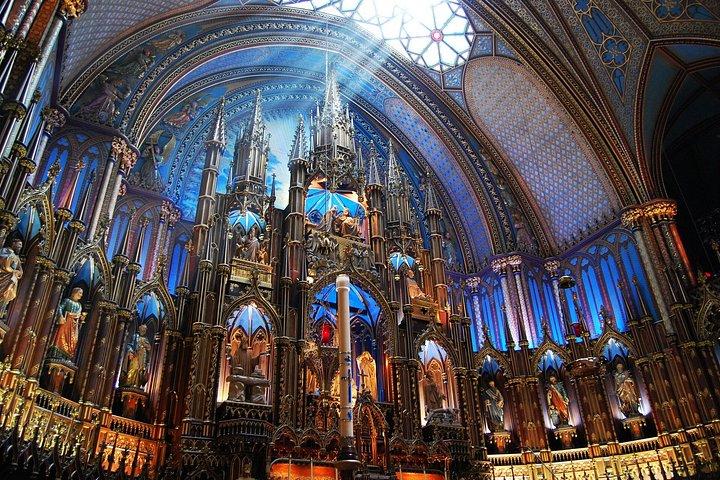 モントリオール・ノートルダム寺院プライベートツアーの列をスキップ