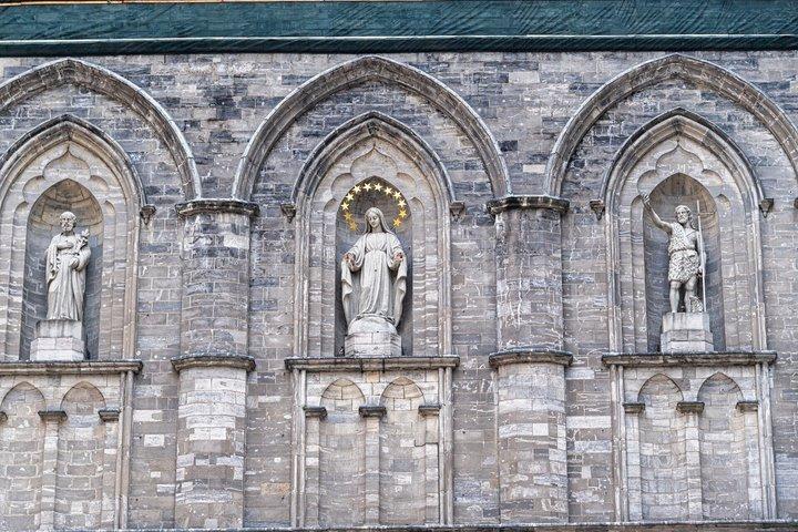 モントリオール・ノートルダム寺院プライベートツアーの列をスキップ