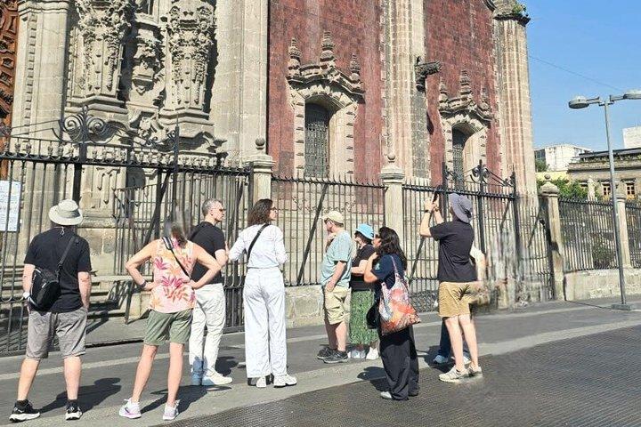 Recorrido a pie por el centro histórico